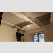 Выравнивание плит перекрытия на потолках стартом или штукатурка
